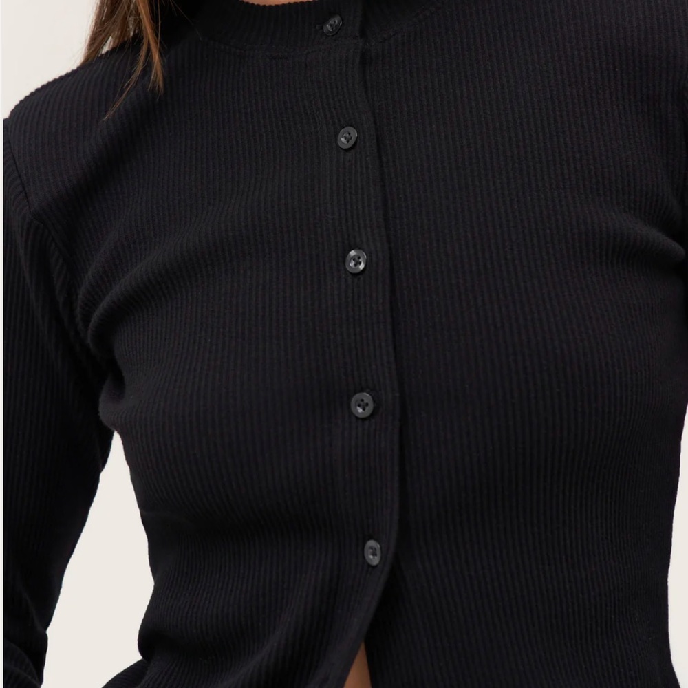AWAYDAY PLEATED TOP - Picture 2 of 4